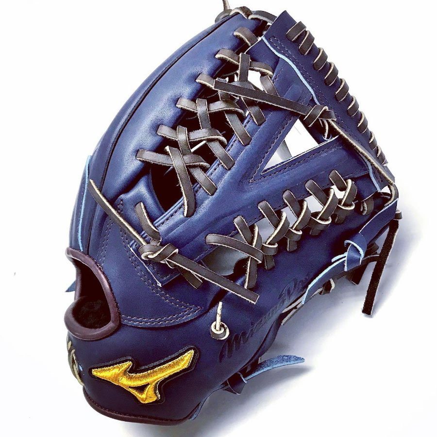 オーダーグローブと既製品のグローブでは何が違うの？