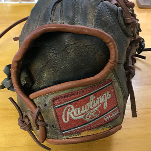 ローリングス硬式グローブ・破れ修理後